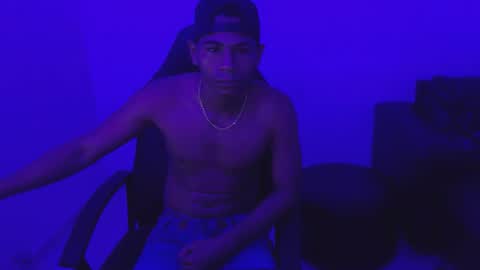 alphas_latins online show from March 16, 12:36 am