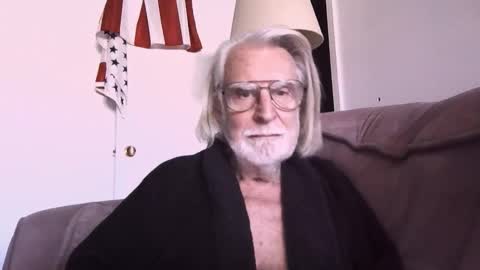 AlphaUniform online show from February 1, 8:06 pm