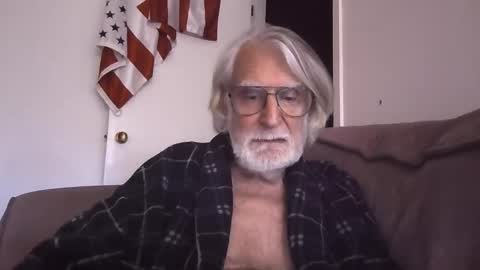 AlphaUniform online show from April 14, 10:35 pm