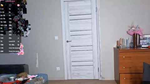 May online show from February 14, 7:49 pm