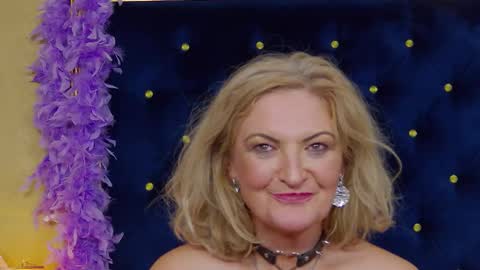 Alura Jenson online show from February 21, 6:27 am