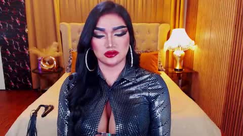 Alura Jhenson online show from December 18, 2:07 am