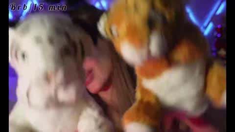 Alvuwka online show from April 19, 7:20 am