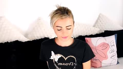 aly online show from November 21, 9:18 am