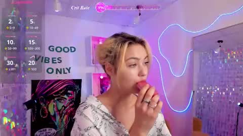 Alysia online show from August 10, 6:07 am