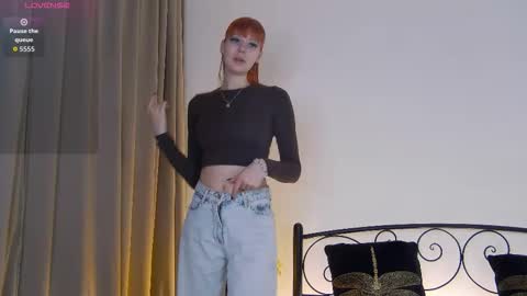 Alyx online show from November 28, 2:35 pm