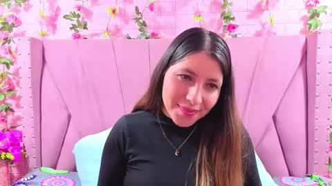 alyy_brown online show from December 2, 2:10 am