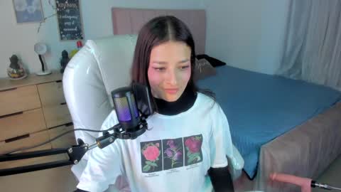 B I A N C A online show from February 6, 4:10 am