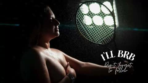 Amalia Im Back See you soon this January 7 at 10 pm Colombia time online show from November 18, 9:40 pm