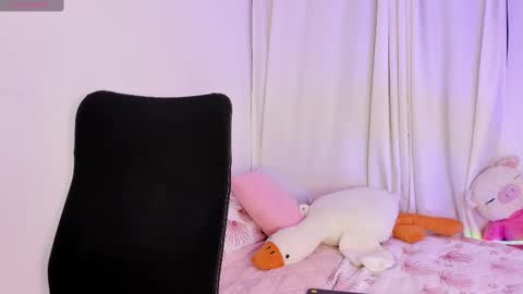 Amalia    real MIA  online show from February 21, 6:51 am