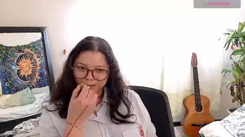         online show from August 1, 5:25 pm