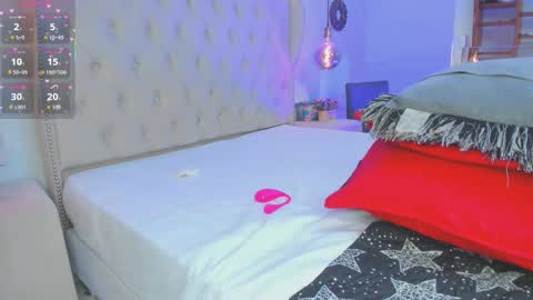 amanda29_ online show from November 14, 8:33 pm