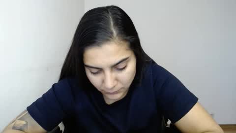 The queen of the biceps  online show from April 6, 4:46 am