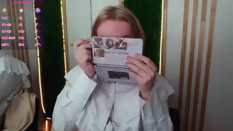 Hi im Amanda online show from June 27, 12:22 pm