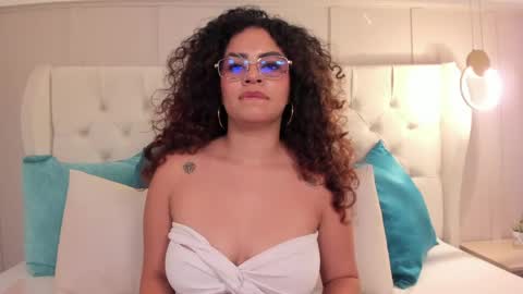 Amanda Rios online show from May 7, 11:32 pm