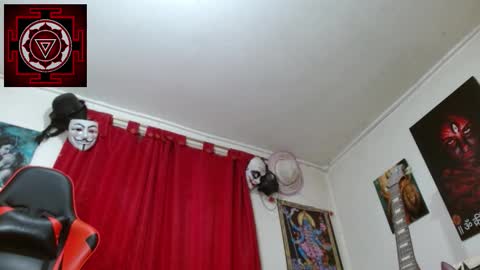 Amanda Valeska online show from December 4, 6:40 pm