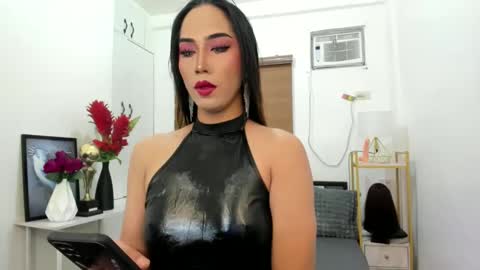 Snapshot of amandaleon chatting on February 23, 12:48 pm amandaleon online show from February 23, 12:48 pm