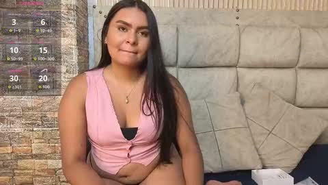 amarahanks_ online show from January 16, 9:57 pm