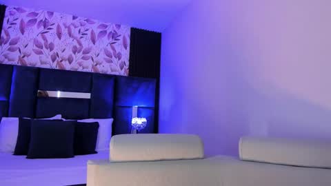 Emily online show from October 15, 11:11 am