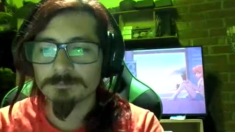 Amaru online show from November 11, 1:30 am