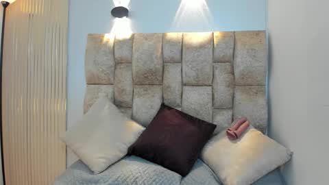 Snapshot of amatista__smith chatting on October 23, 1:07 am AMATISTA online show from October 23, 1:07 am