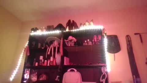 amayamillarodriguez online show from December 28, 8:48 am