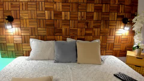 Ambar  online show from April 4, 7:43 pm