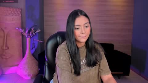 Snapshot of ambarjames_ chatting on October 21, 11:37 am Ambar  online show from October 21, 11:37 am