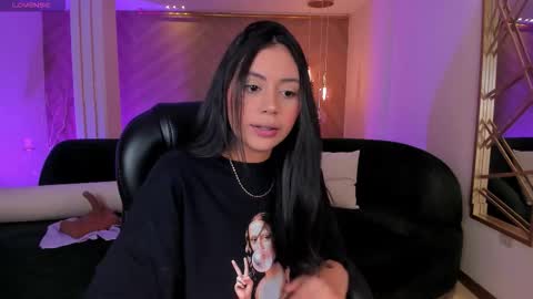 Snapshot of ambarjames_ chatting on October 16, 11:54 am Ambar  online show from October 16, 11:54 am