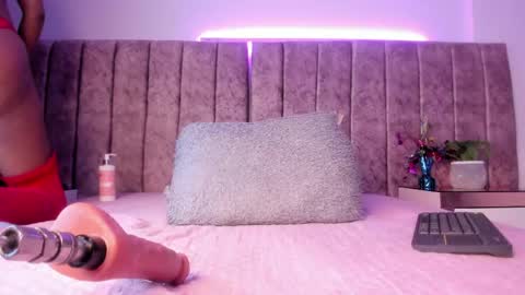 Amber  online show from May 30, 2:48 pm