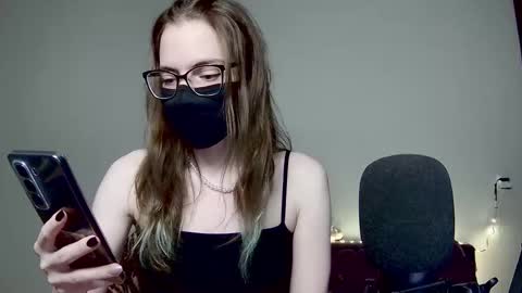 Amber non-nude model online show from December 22, 12:50 am