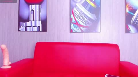 Amber online show from February 25, 6:01 pm