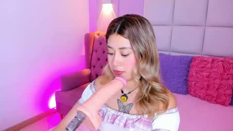 amber_palmer online show from May 12, 8:29 pm