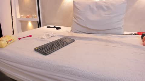  AMBER  online show from February 28, 3:38 pm