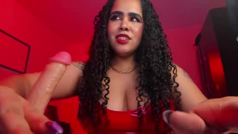 Snapshot of amber_smith20 chatting on February 8, 2:04 am find me here ---    online show from February 8, 2:04 am