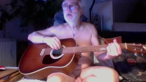 Amberr11 online show from December 17, 12:39 am