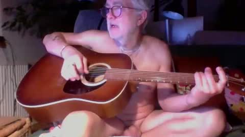 Snapshot of amberr11 chatting on October 13, 10:56 pm Amberr11 online show from October 13, 10:56 pm