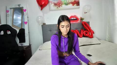 Amber  online show from February 16, 7:45 pm