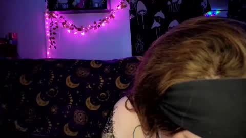 amburlicious online show from February 13, 4:27 am