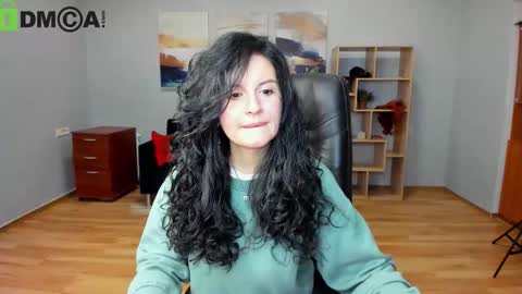 Amelia Harts online show from December 2, 8:34 am