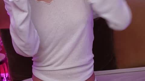 Amelia online show from November 6, 7:00 am