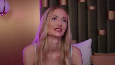 Amelia online show from November 14, 8:16 am