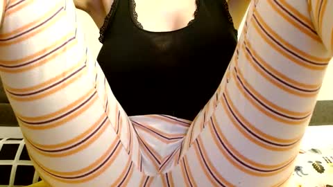 AME  or  Amelia online show from October 16, 11:03 pm