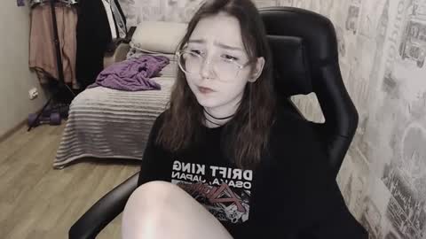 Amelia online show from December 2, 12:24 pm