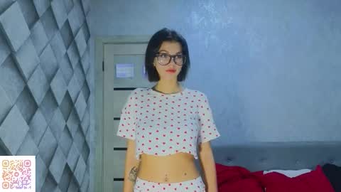 Amelia online show from December 5, 8:13 am