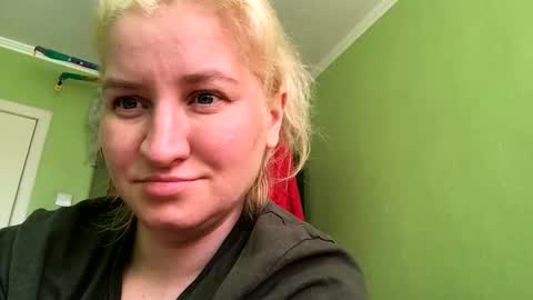 amely12 online show from April 15, 11:13 am