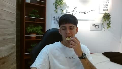 amethystshadow online show from April 22, 3:57 am