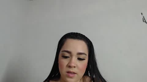 ami_rosee online show from December 21, 5:47 am