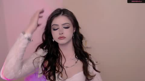 Amina online show from April 10, 10:58 pm