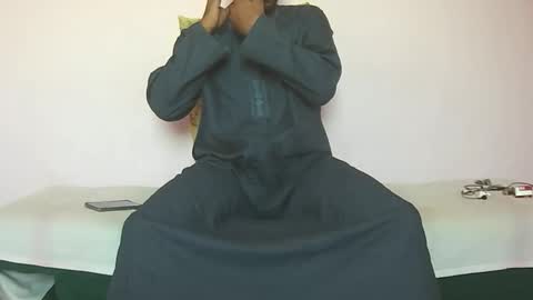 Snapshot of amir_elaraby chatting on October 21, 2:32 pm Amir online show from October 21, 2:32 pm